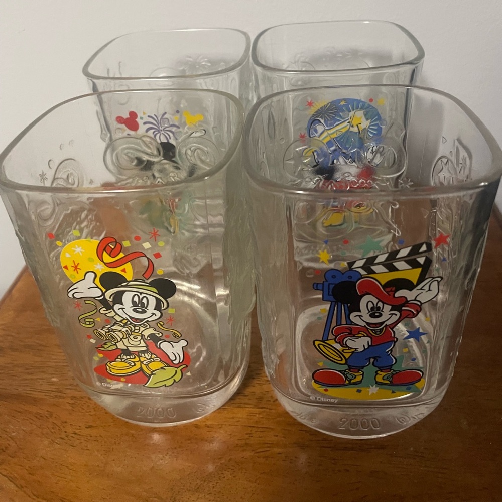 Mickey Mouse Disney McDonald's Vtg 2000 Glasses
